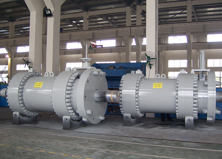 三峽電站水輪機(jī)接力器，單機(jī)容量70萬(wàn)千瓦